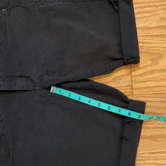 3 for $20 Bundle Sale! Universal Thread black cut-off denim shorts size 4 / 27 - Picture 4 of 7